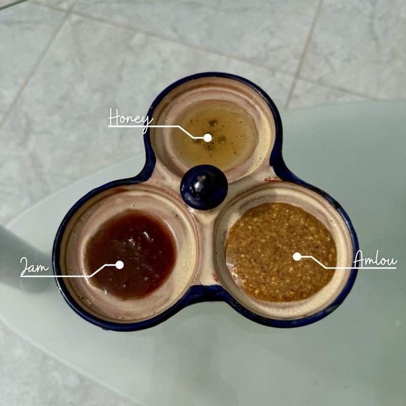 Miel, confiture et amlou